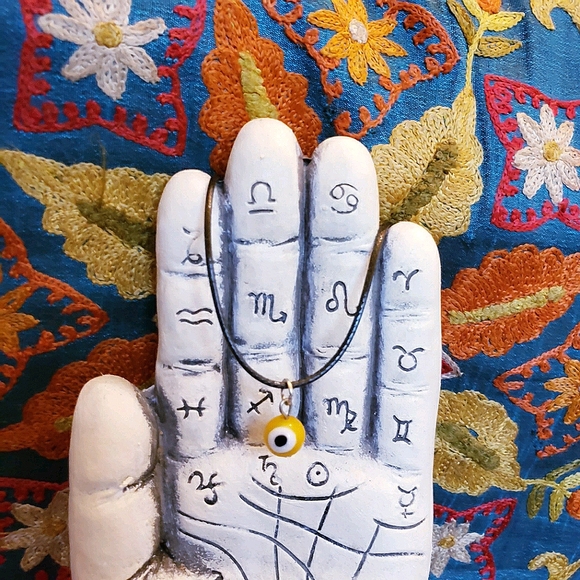 Evil Eye Pendant Necklace Yellow Murano Glass NWT - Picture 6 of 8